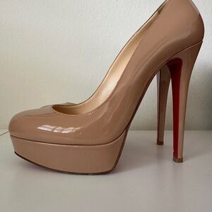 Sexy !!! Red Bottoms perfect for the holiday parties 👀